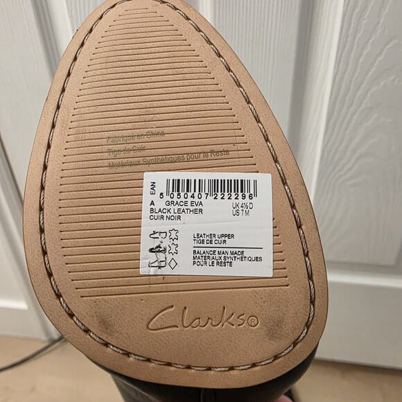 Clarks Black Leather Grace Eva Block Heel Classic Feminine Pumps Size 7M - Picture 8 of 9